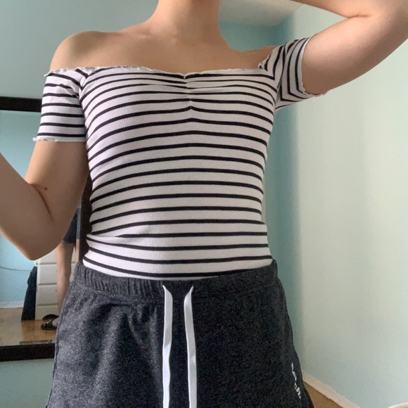 Black and white stripped top - Picture 2 of 3